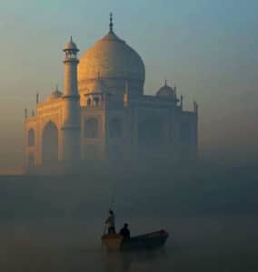 Read more about the article Same Day Agra Tour by Car